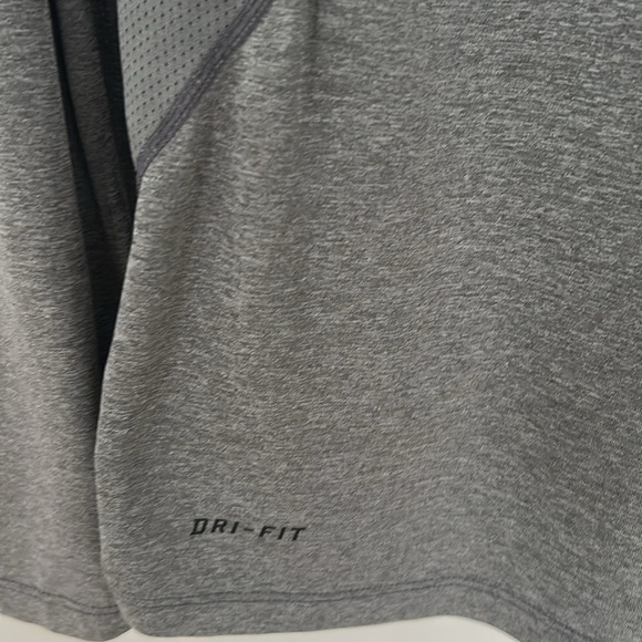 Nike Pro Combat Dri Fit Fitted Shirt size small dark grey - Picture 6 of 6